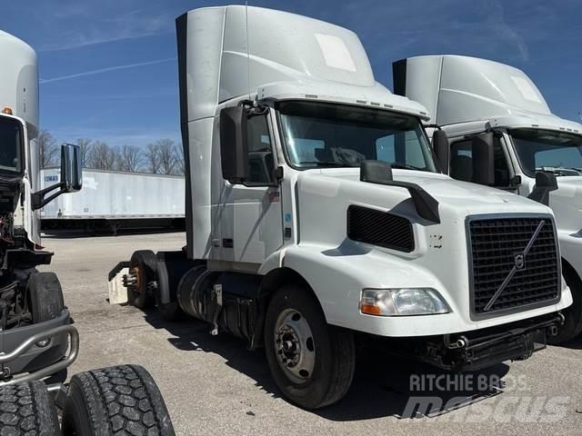 Volvo VNM Sattelzugmaschinen
