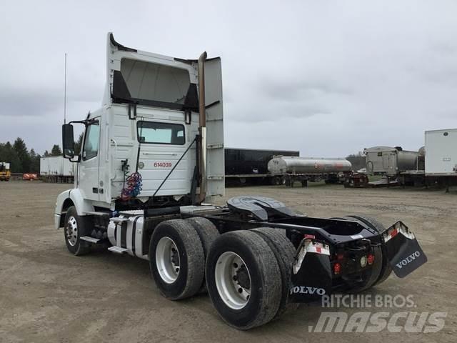 Volvo VNM Sattelzugmaschinen