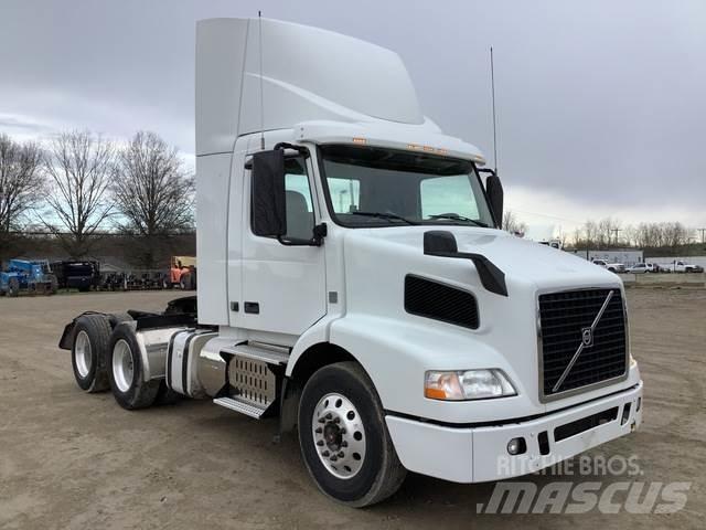 Volvo VNM Sattelzugmaschinen
