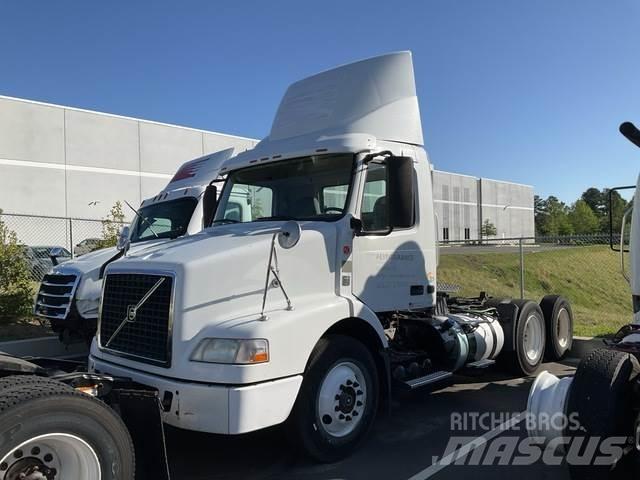 Volvo VNM Sattelzugmaschinen