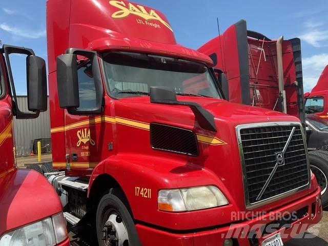 Volvo VNM Sattelzugmaschinen