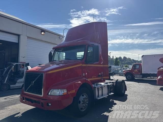 Volvo VNM Sattelzugmaschinen