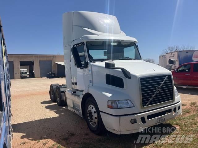 Volvo VNM Sattelzugmaschinen