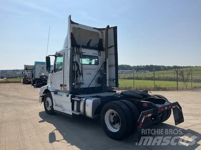 Volvo VNM Sattelzugmaschinen