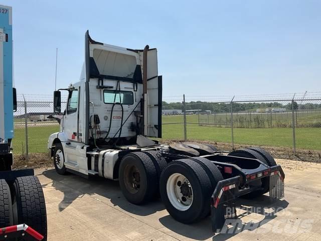 Volvo VNM Sattelzugmaschinen