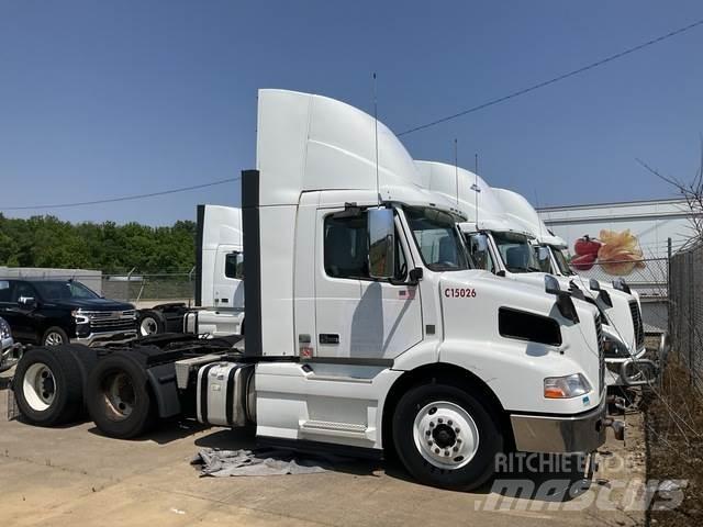 Volvo VNM Sattelzugmaschinen
