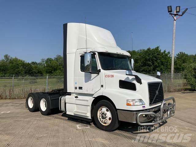 Volvo VNM Sattelzugmaschinen