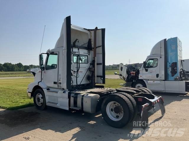 Volvo VNM Sattelzugmaschinen