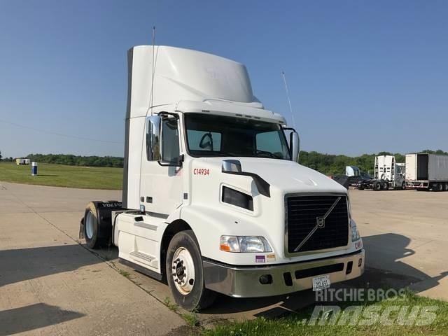 Volvo VNM Sattelzugmaschinen