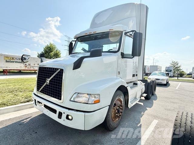 Volvo VNM Sattelzugmaschinen