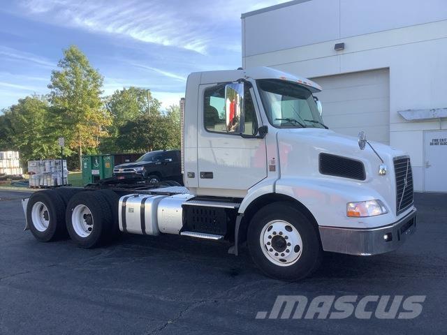 Volvo VNM Sattelzugmaschinen