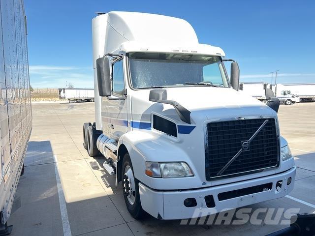 Volvo VNM Sattelzugmaschinen