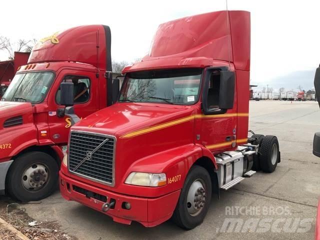 Volvo VNM42T Sattelzugmaschinen