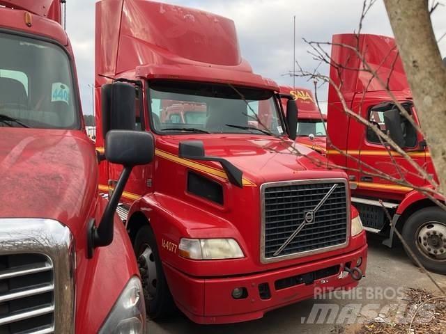 Volvo VNM42T Sattelzugmaschinen
