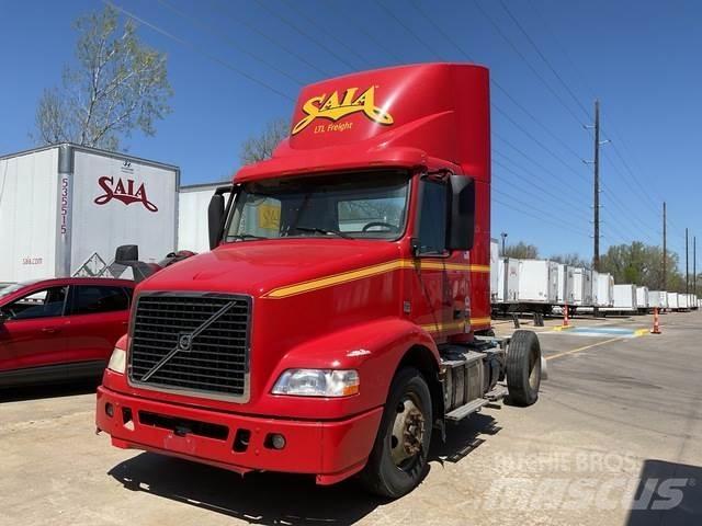 Volvo VNM42T Sattelzugmaschinen