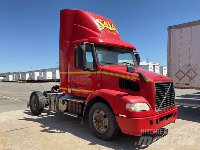 Volvo VNM42T Sattelzugmaschinen