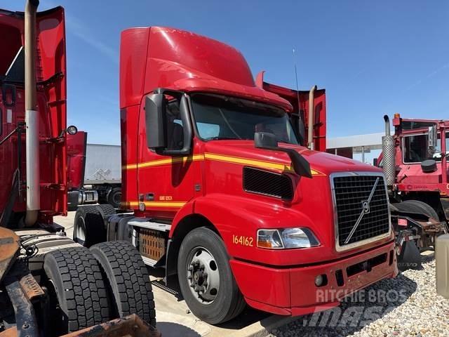 Volvo VNM42T Sattelzugmaschinen
