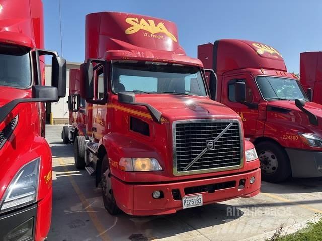Volvo VNM42T Sattelzugmaschinen
