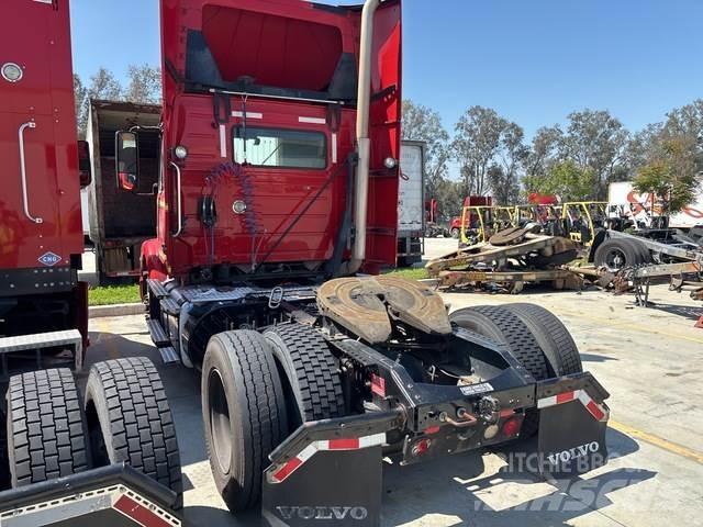 Volvo VNM42T Sattelzugmaschinen
