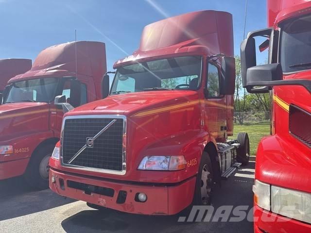 Volvo VNM42T Sattelzugmaschinen