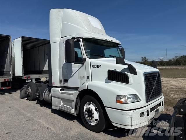 Volvo VNM64T Sattelzugmaschinen