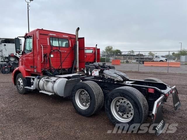 Volvo VNR Sattelzugmaschinen