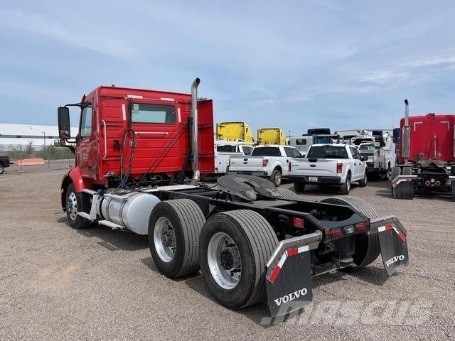 Volvo VNR Sattelzugmaschinen