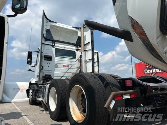 Volvo VNR Sattelzugmaschinen