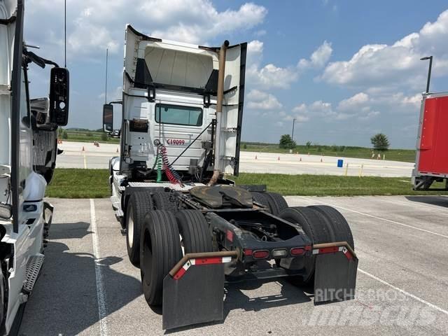 Volvo VNR Sattelzugmaschinen