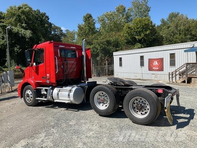 Volvo VNR Sattelzugmaschinen