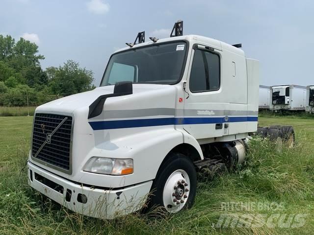 Volvo VNR64T Sattelzugmaschinen