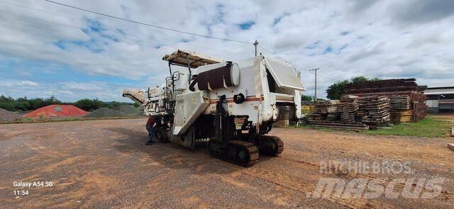 Wirtgen 2100DC Asphaltfräsen