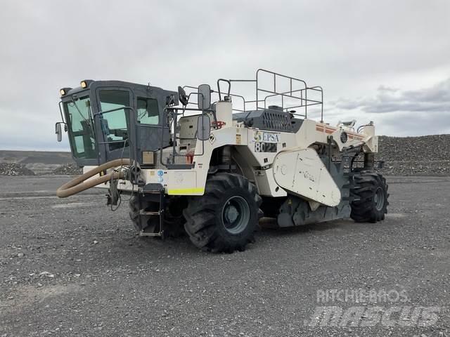 Wirtgen 2400 Erdbauwalzen