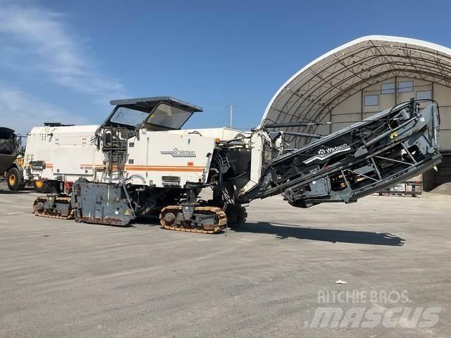 Wirtgen W2100 Asphaltfräsen