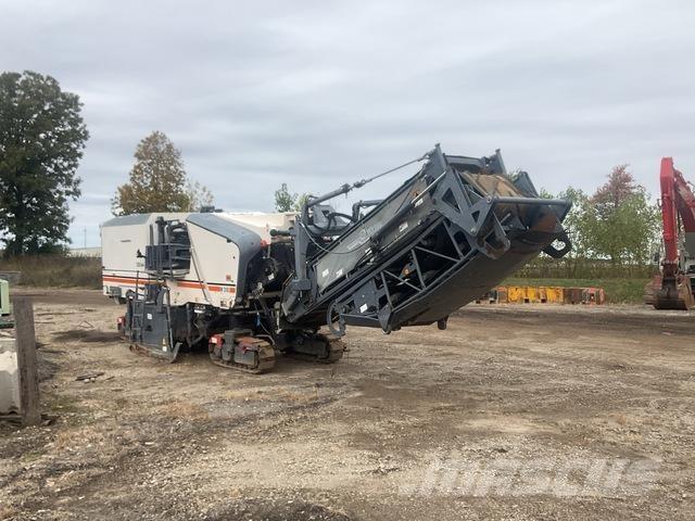 Wirtgen W210i Asphaltfräsen