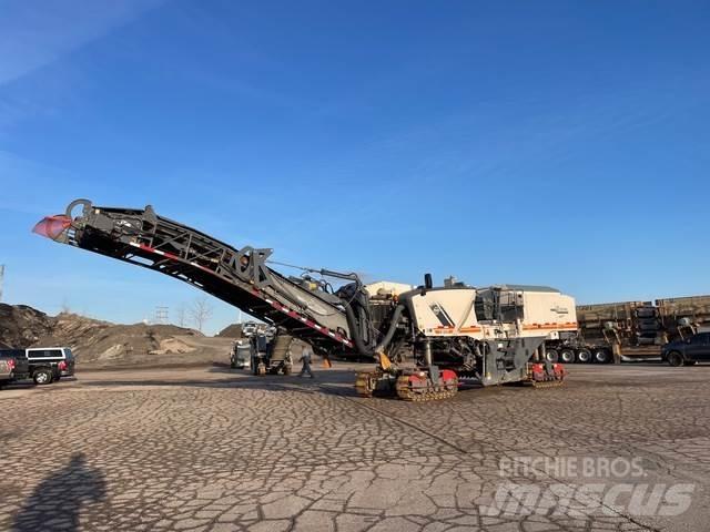 Wirtgen W250I Asphaltfräsen