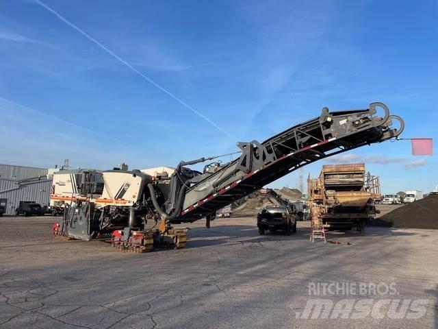 Wirtgen W250I Asphaltfräsen