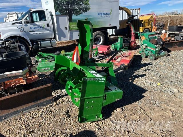 Woods SB74C Schneefräse