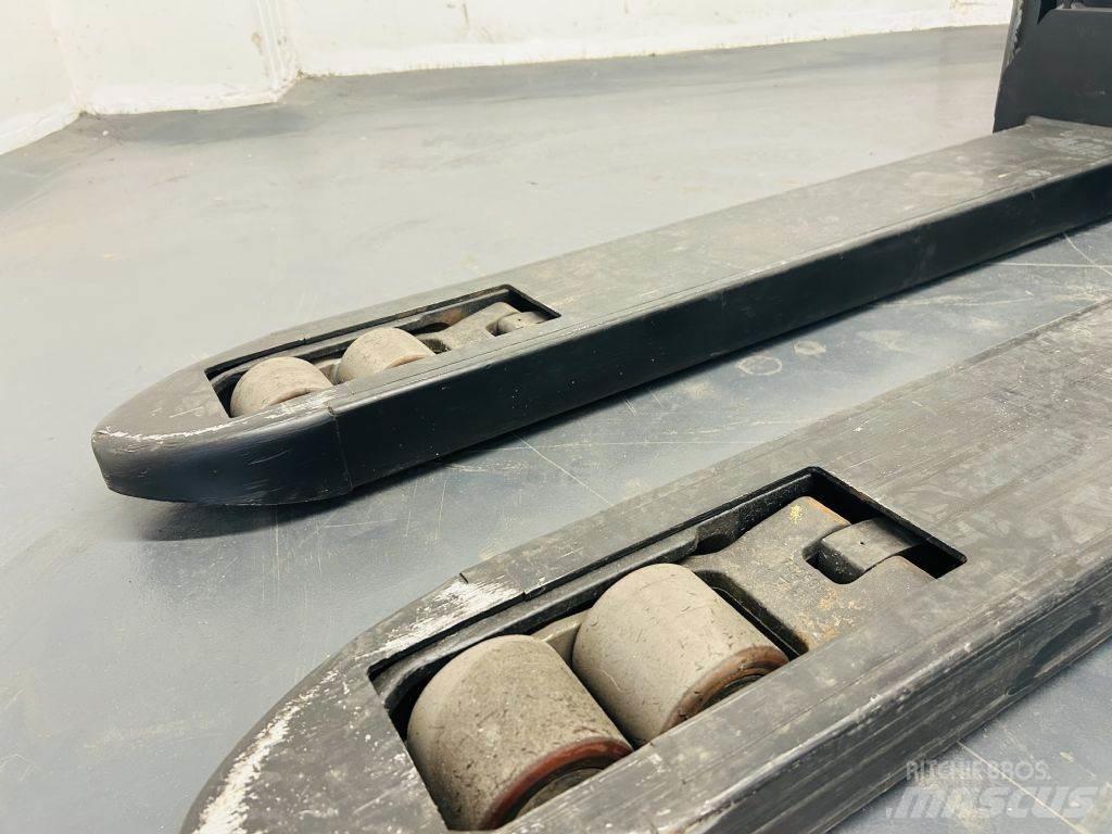 BT SPE200D Zelfrijdende stapelaars