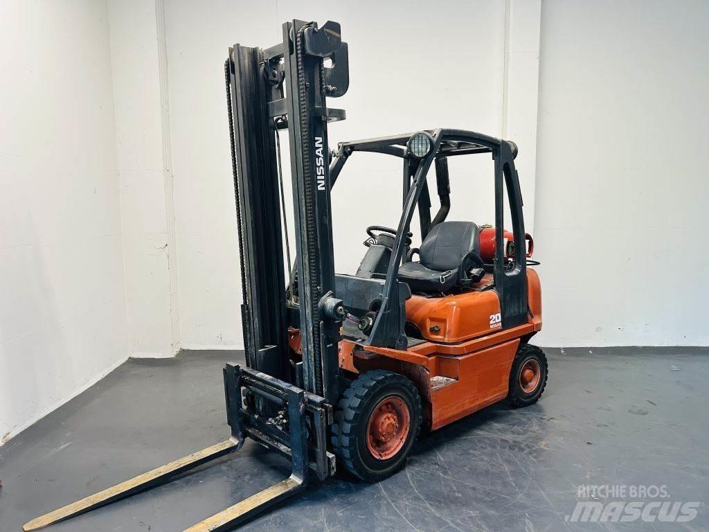 Nissan UD02A20PQ LPG heftrucks