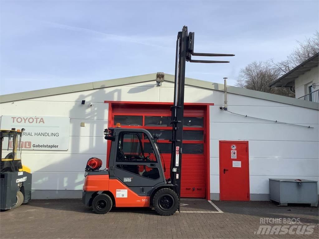 Toyota 8FGJ35F LPG heftrucks
