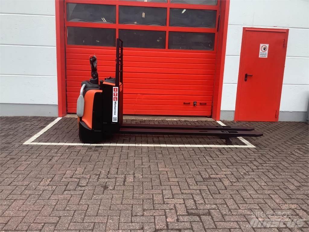 Toyota LPE200 Niedergabelstapler