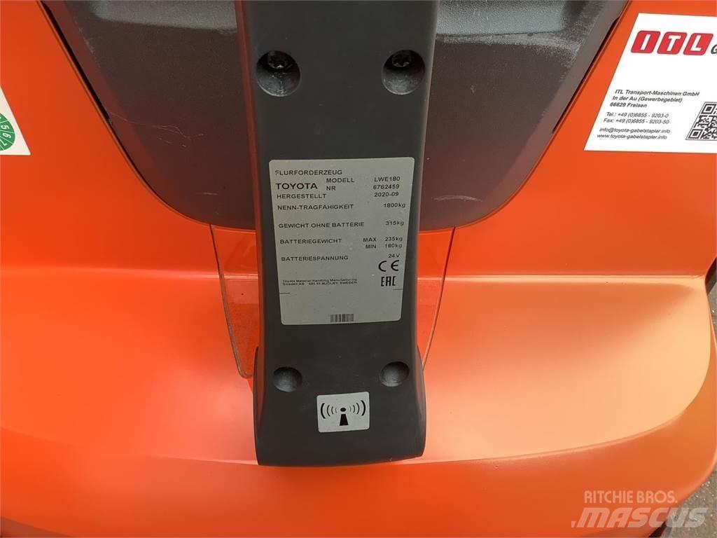 Toyota LWE180 Niedergabelstapler