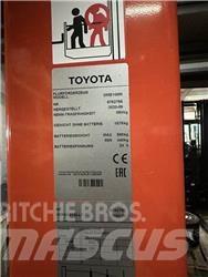 Toyota OME100M Hochhub-Kommissionierer