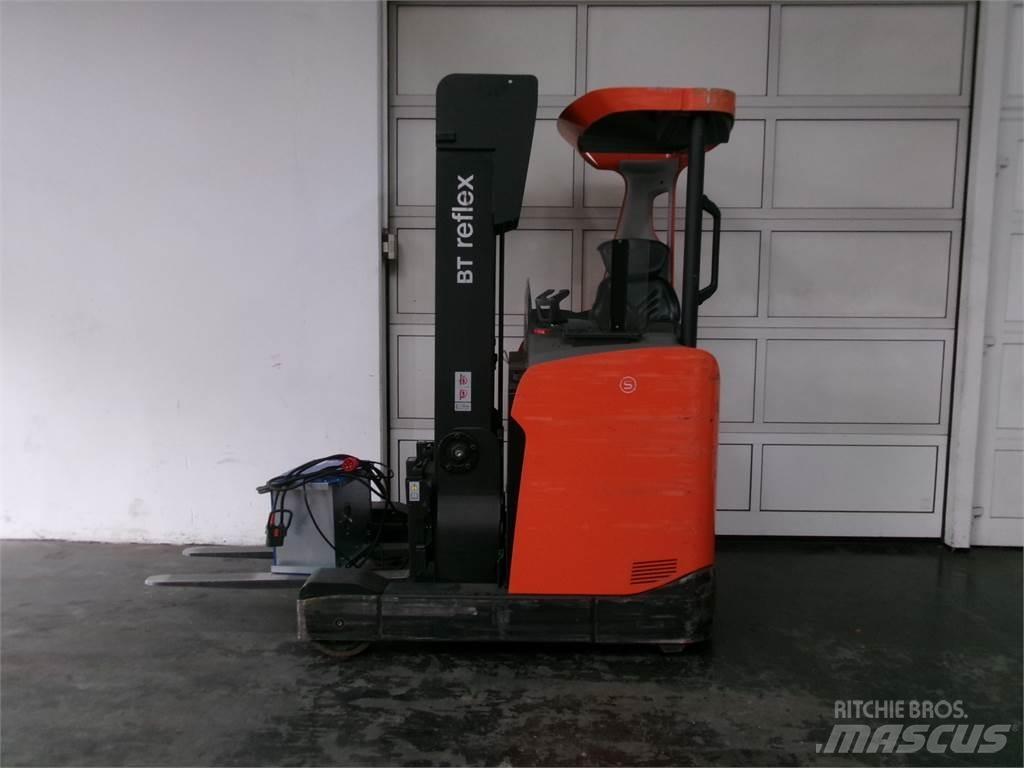 Toyota RRE140H Schubmaststapler