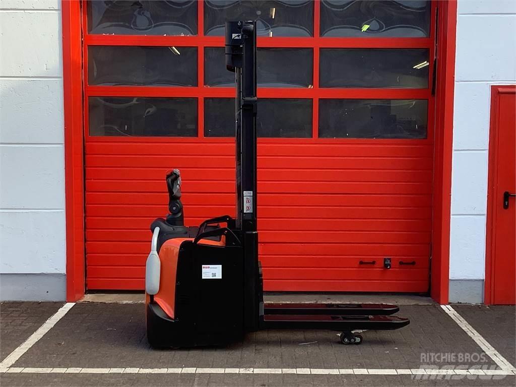 Toyota SPE120L Deichselstapler