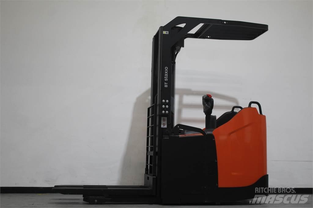 Toyota SPE140 Deichselstapler