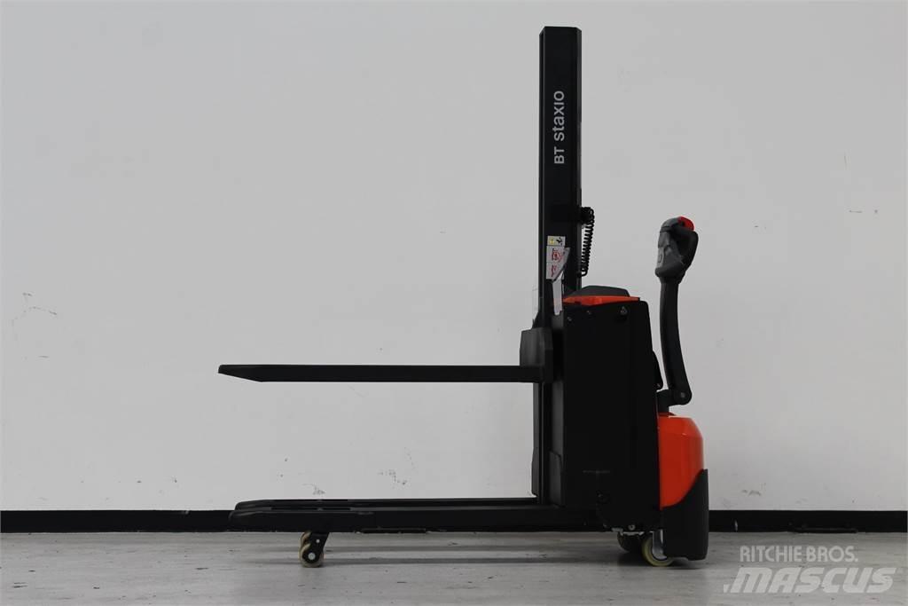 Toyota SWE080L Deichselstapler