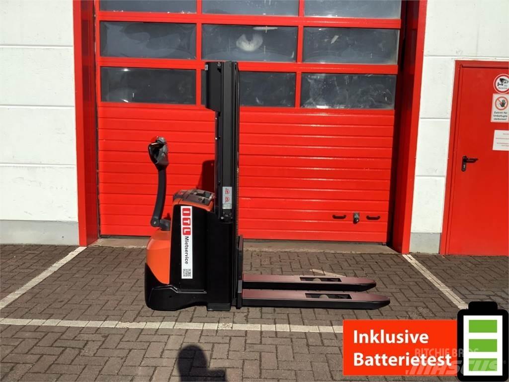 Toyota SWE120 Deichselstapler