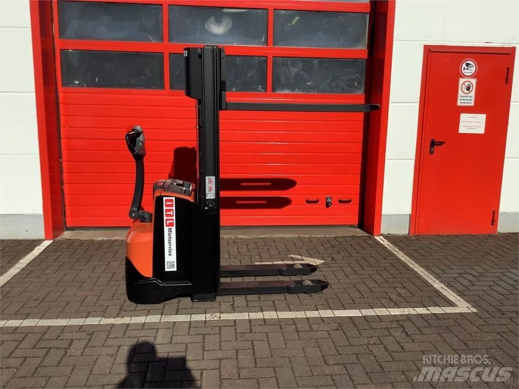 Toyota SWE120 Deichselstapler